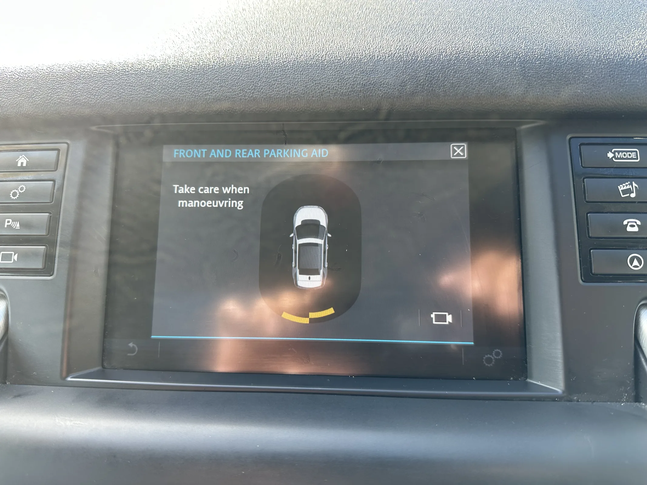 Land Rover Discovery Sport 2.0 TD4 HSE Black Auto 4WD — image 22