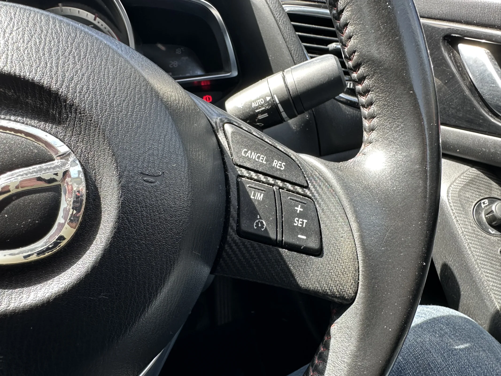 2014 Mazda 3 2.2 Skyactiv-D- Sport — image 15