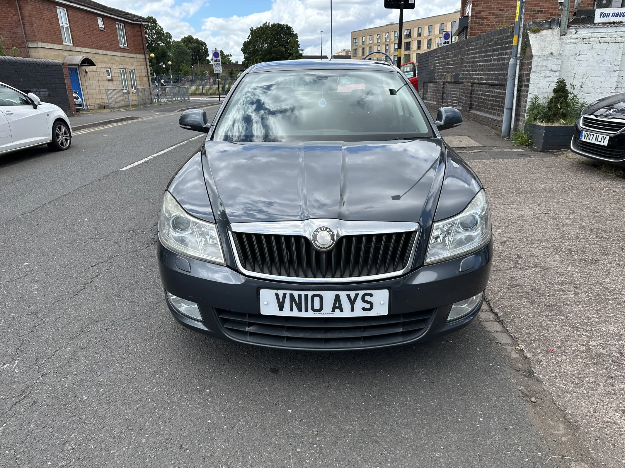 2010 Skoda Octavia 1.6 tdi — image 3
