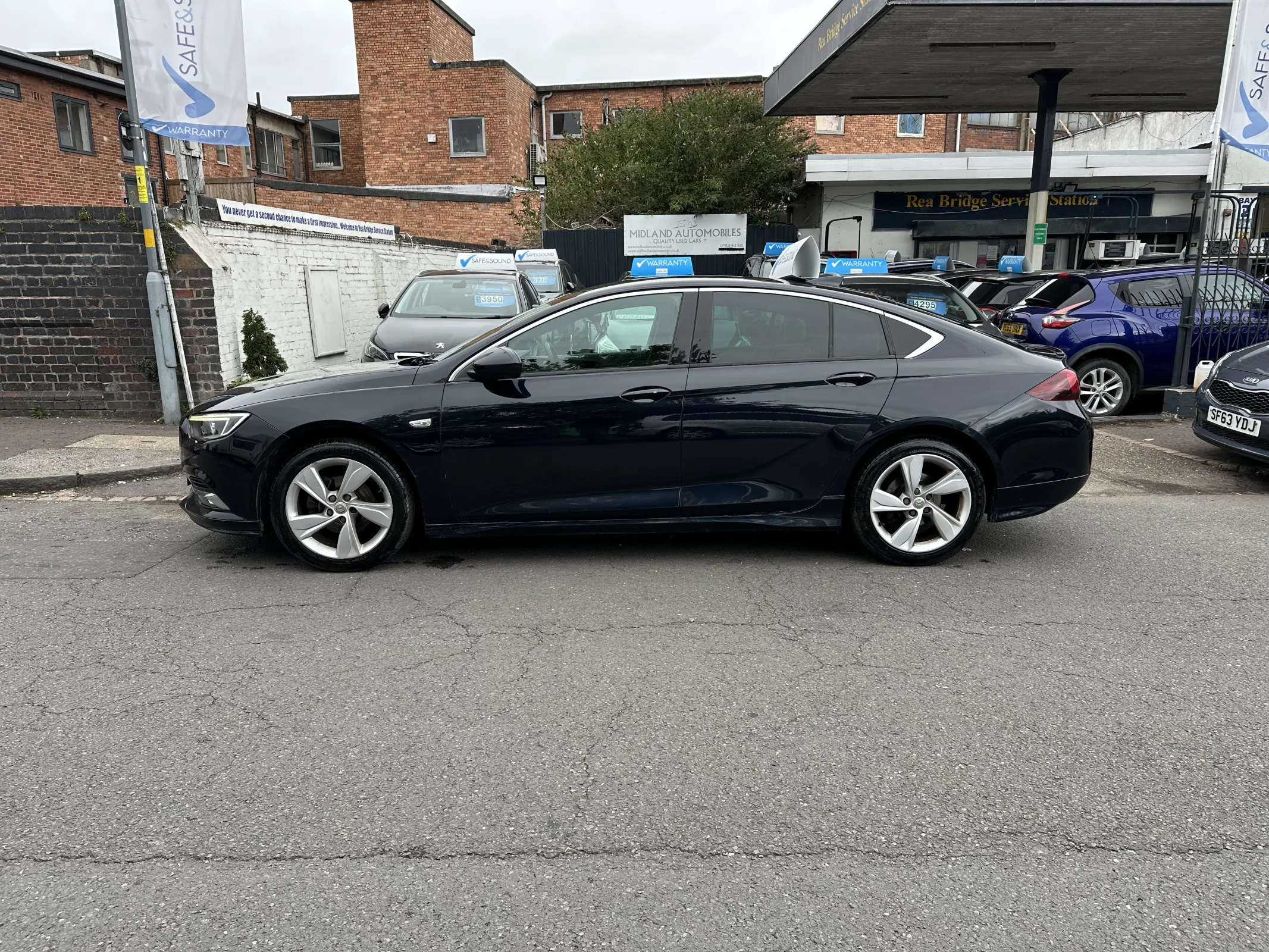 2017 Vauxhall Insignia 1.5 turbo Sri vx line grand sport — image 8