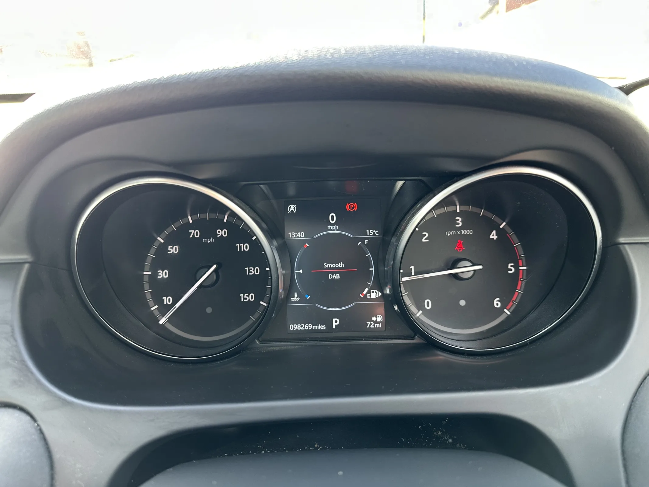 Land Rover Discovery Sport 2.0 TD4 HSE Black Auto 4WD — image 15
