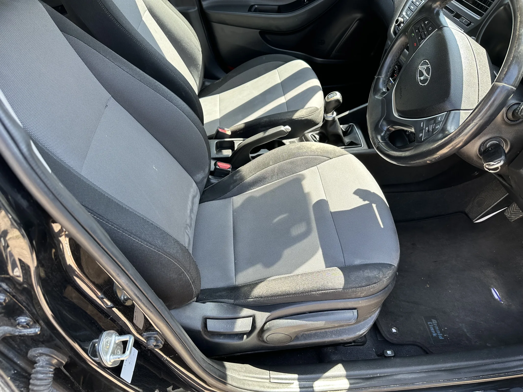 2017 Hyundai i20 1.2 Se — image 24