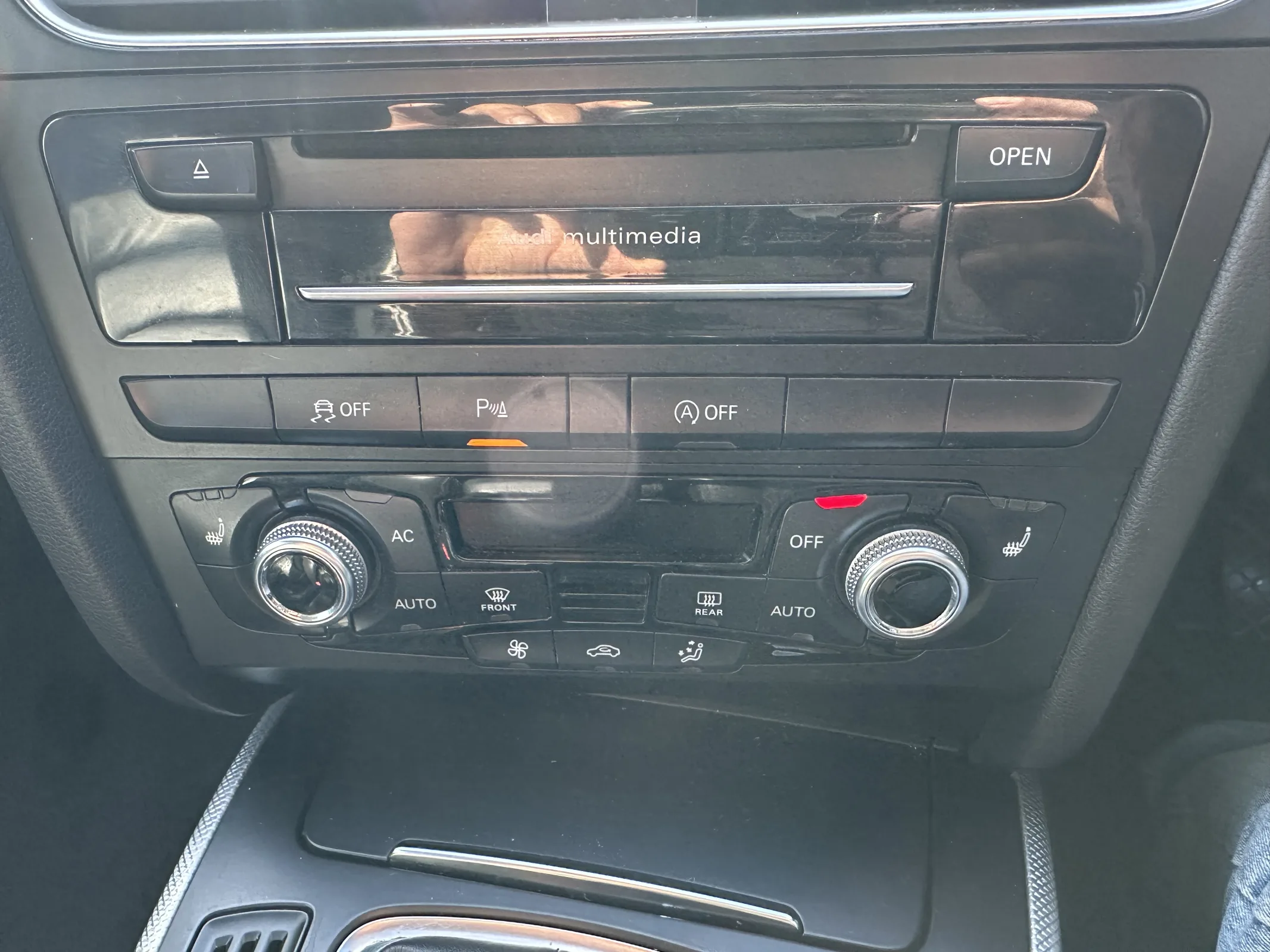 Audi A4 2.0 TDI SE Technik — image 17