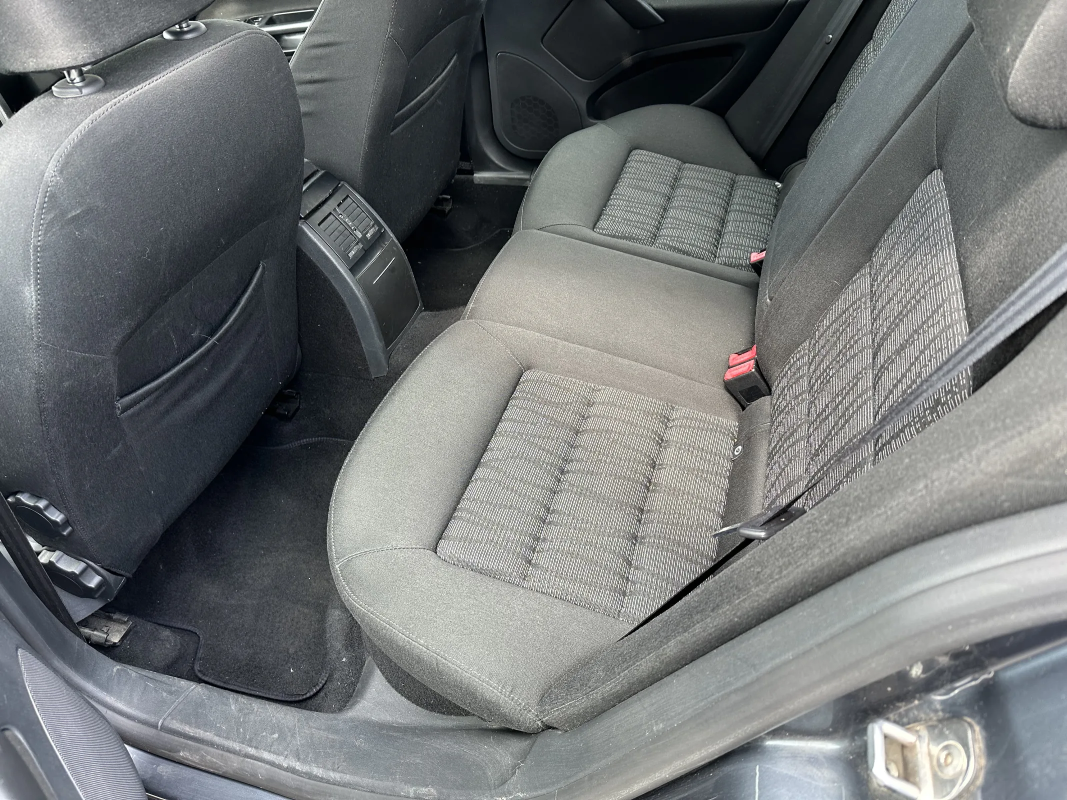 2010 Skoda Octavia 1.6 tdi — image 11