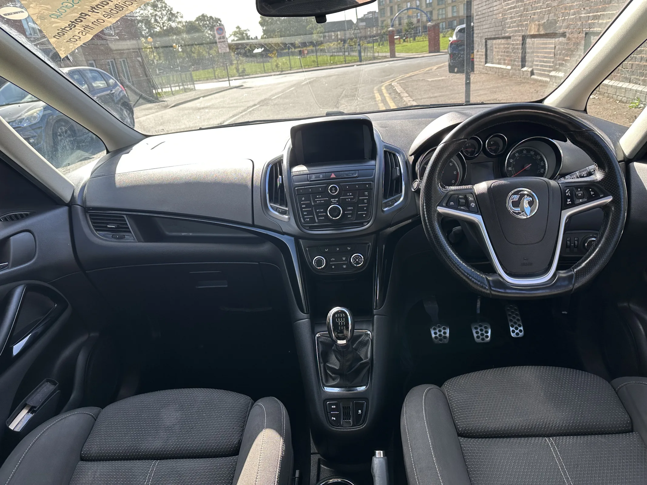 Vauxhall Zafira Tourer 1.6 CDTi ecoFLEX SRi — image 10