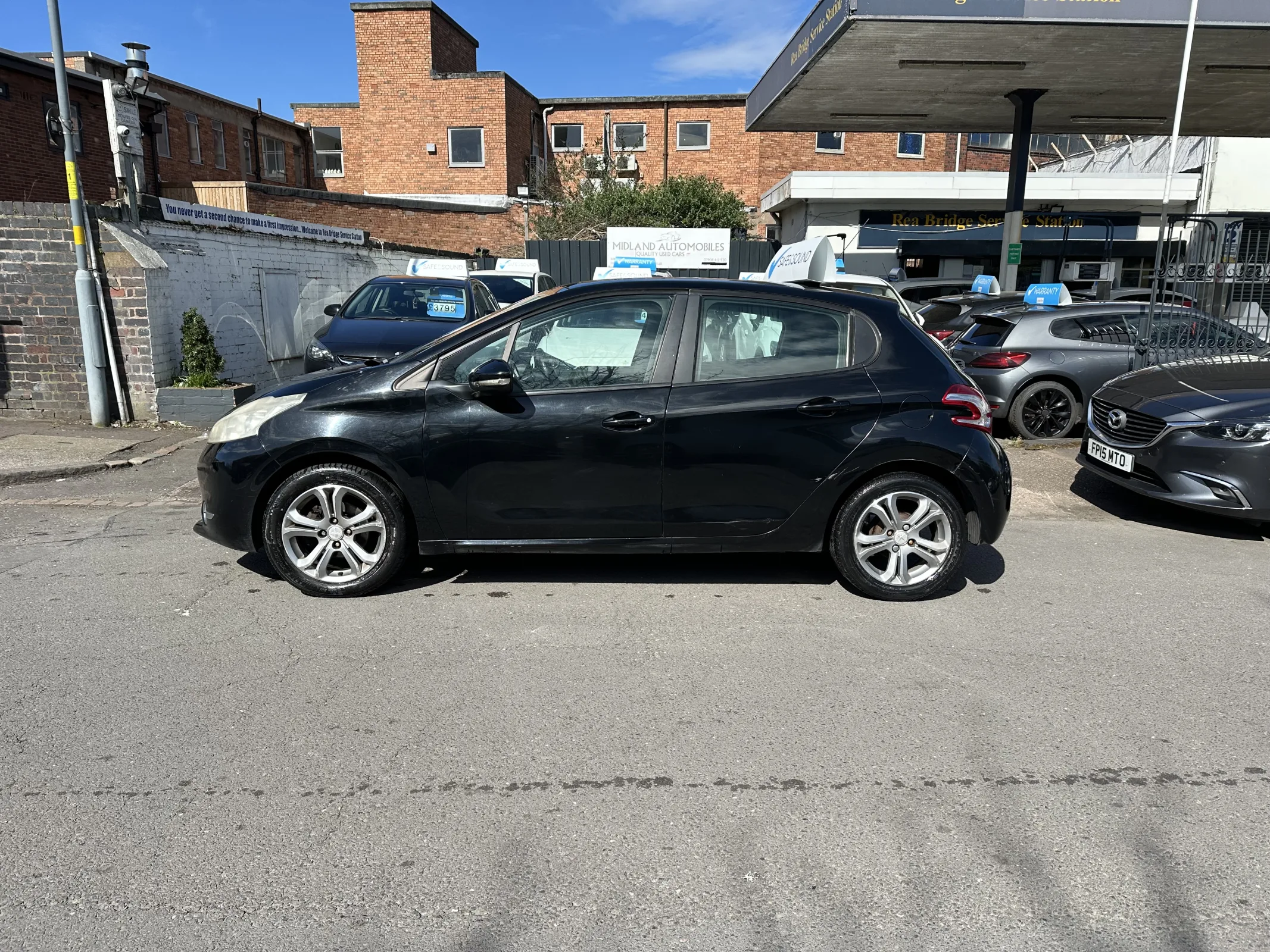 2012 Peugeot 208 1.2 VTi Active — image 7