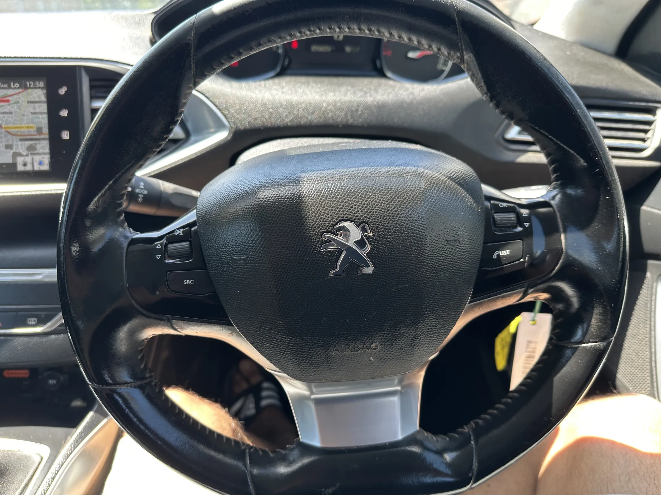 Peugeot 308 SW 1.6 Hdi Allure — image 11