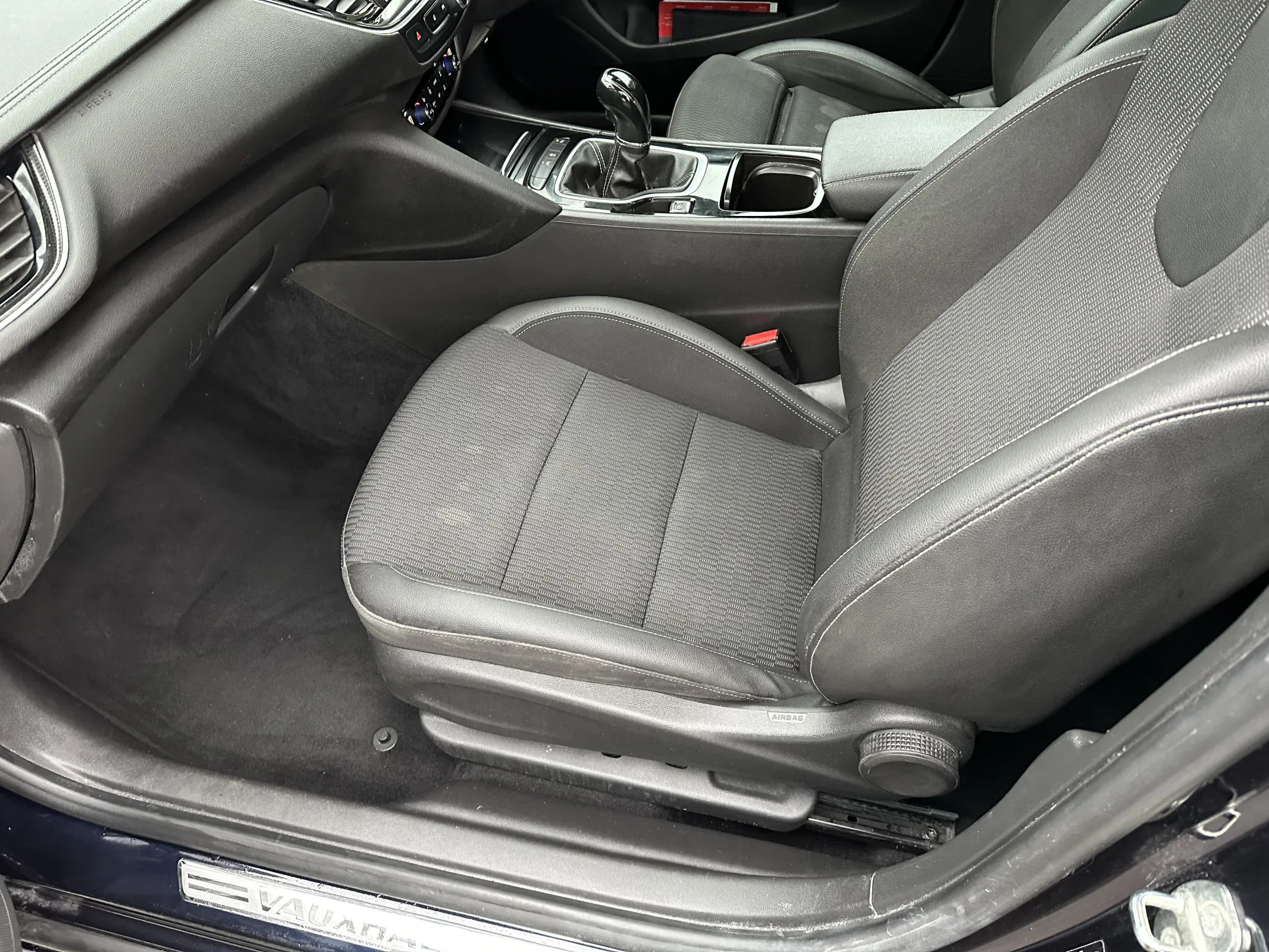 2017 Vauxhall Insignia 1.5 turbo Sri vx line grand sport — image 11
