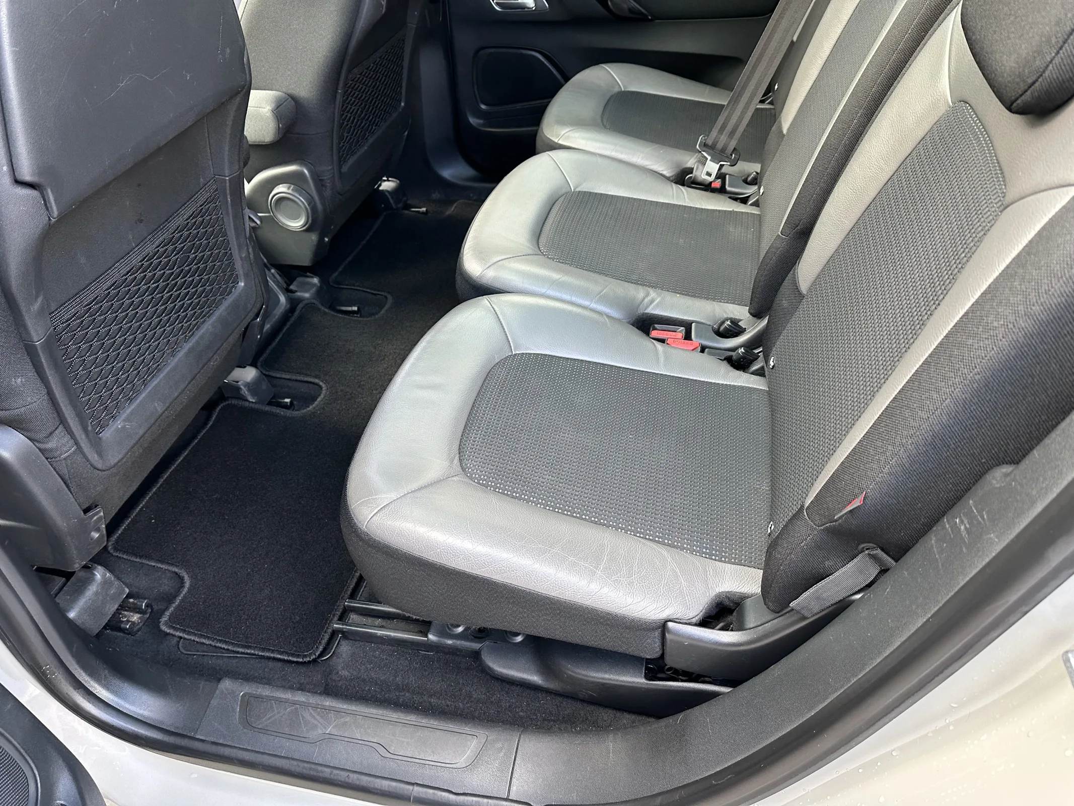 Citroen Grand C4 Picasso 1.6 BlueHDi Flair — image 22