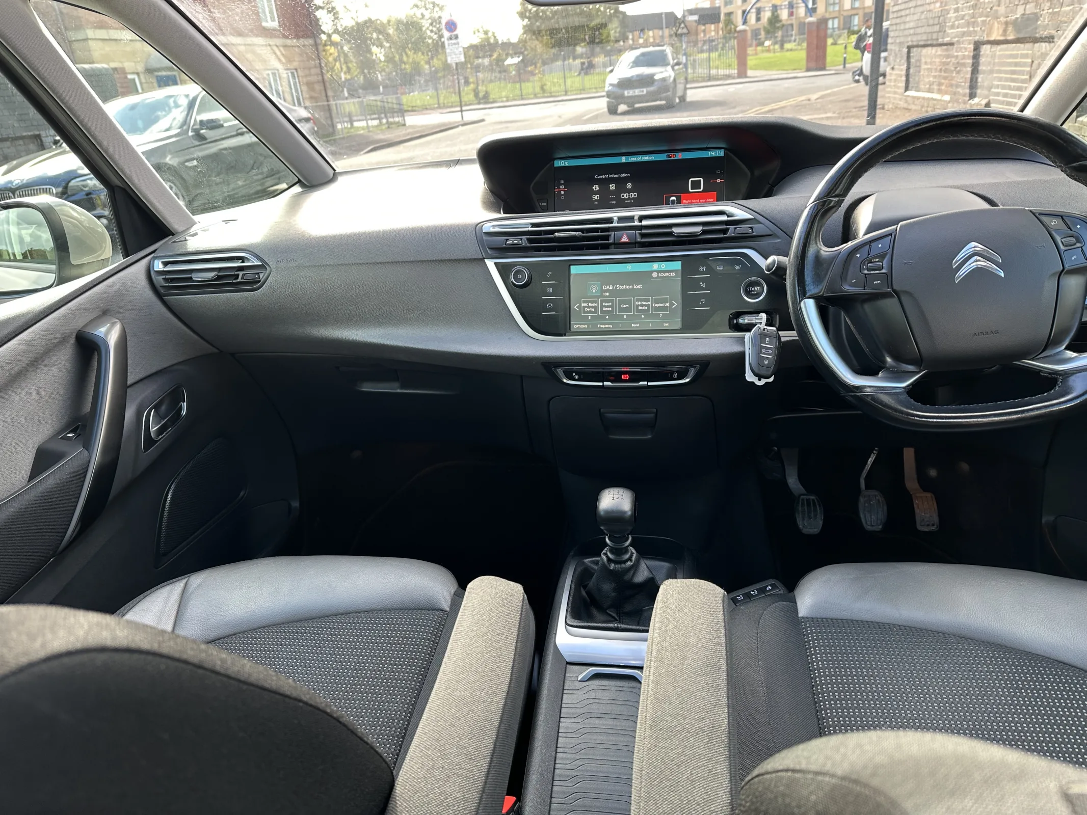 Citroen Grand C4 Picasso 1.6 BlueHDi Flair — image 10