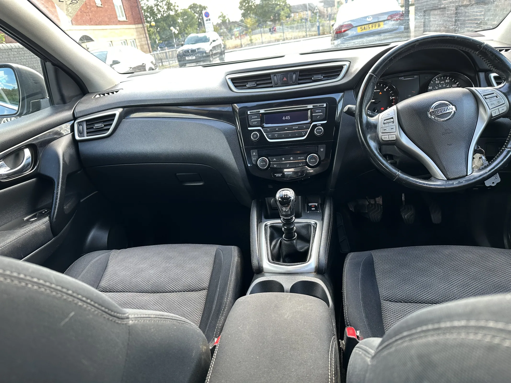 2014 Nissan Qashqai 1.5 dci Acenta — image 10