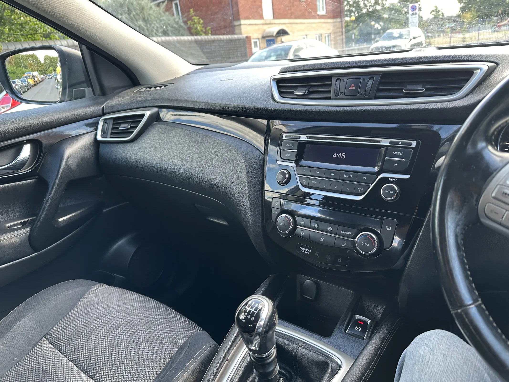 2014 Nissan Qashqai 1.5 dci Acenta — image 12