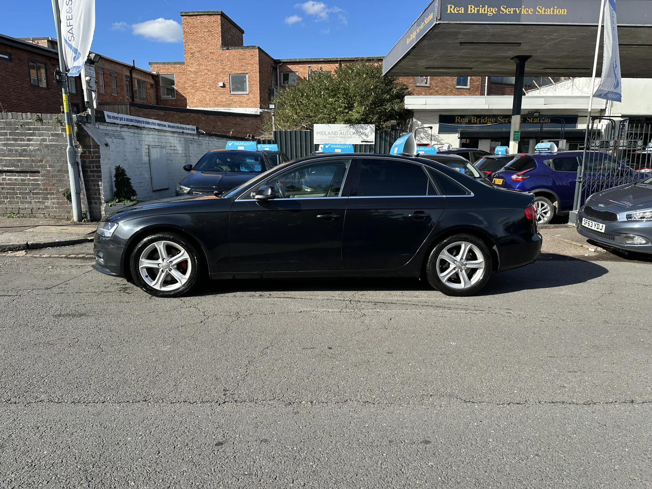 Audi A4 2.0 TDI SE Technik — image 7