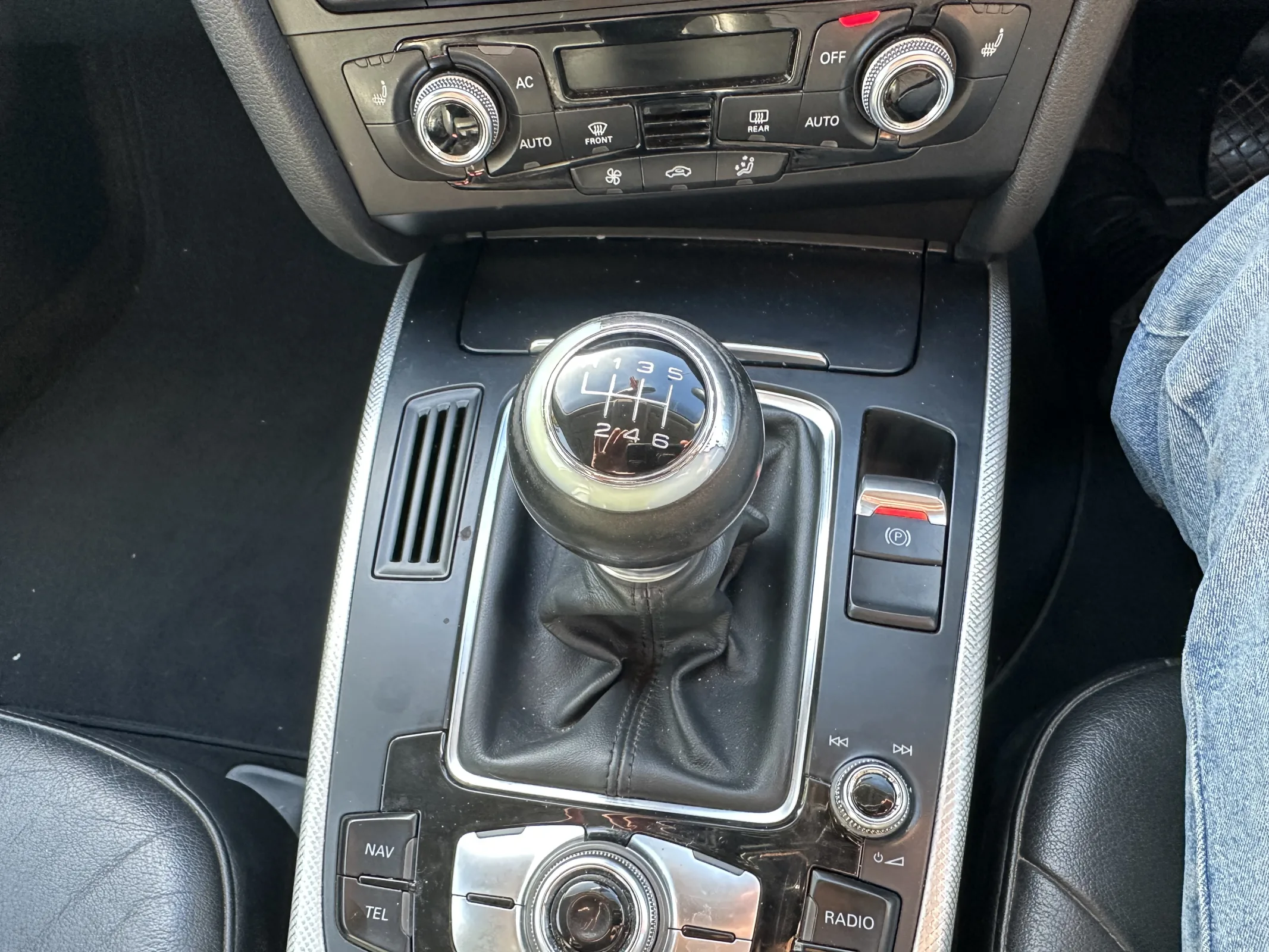 Audi A4 2.0 TDI SE Technik — image 19