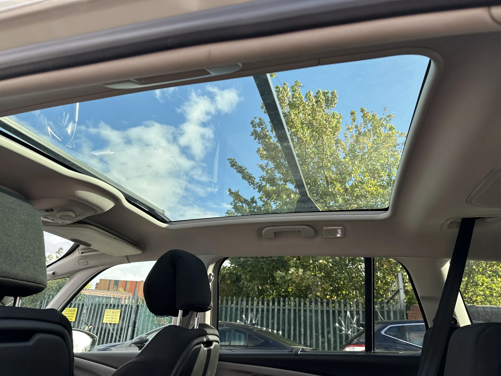 Citroen Grand C4 Picasso 1.6 BlueHDi Flair — image 24