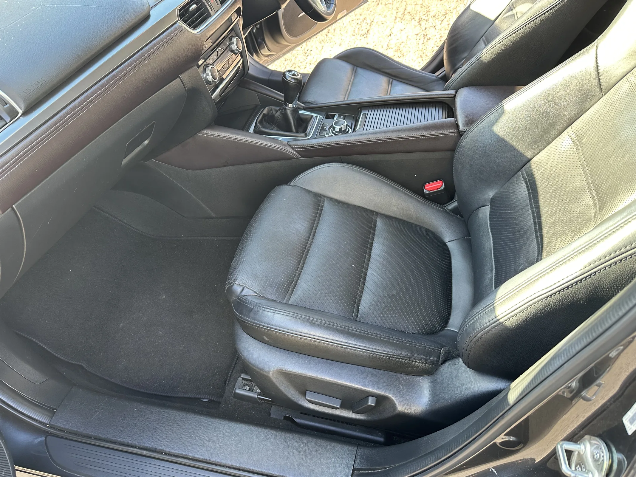 Mazda 6 2.2 SKYACTIV-D Sport Nav Tourer — image 23