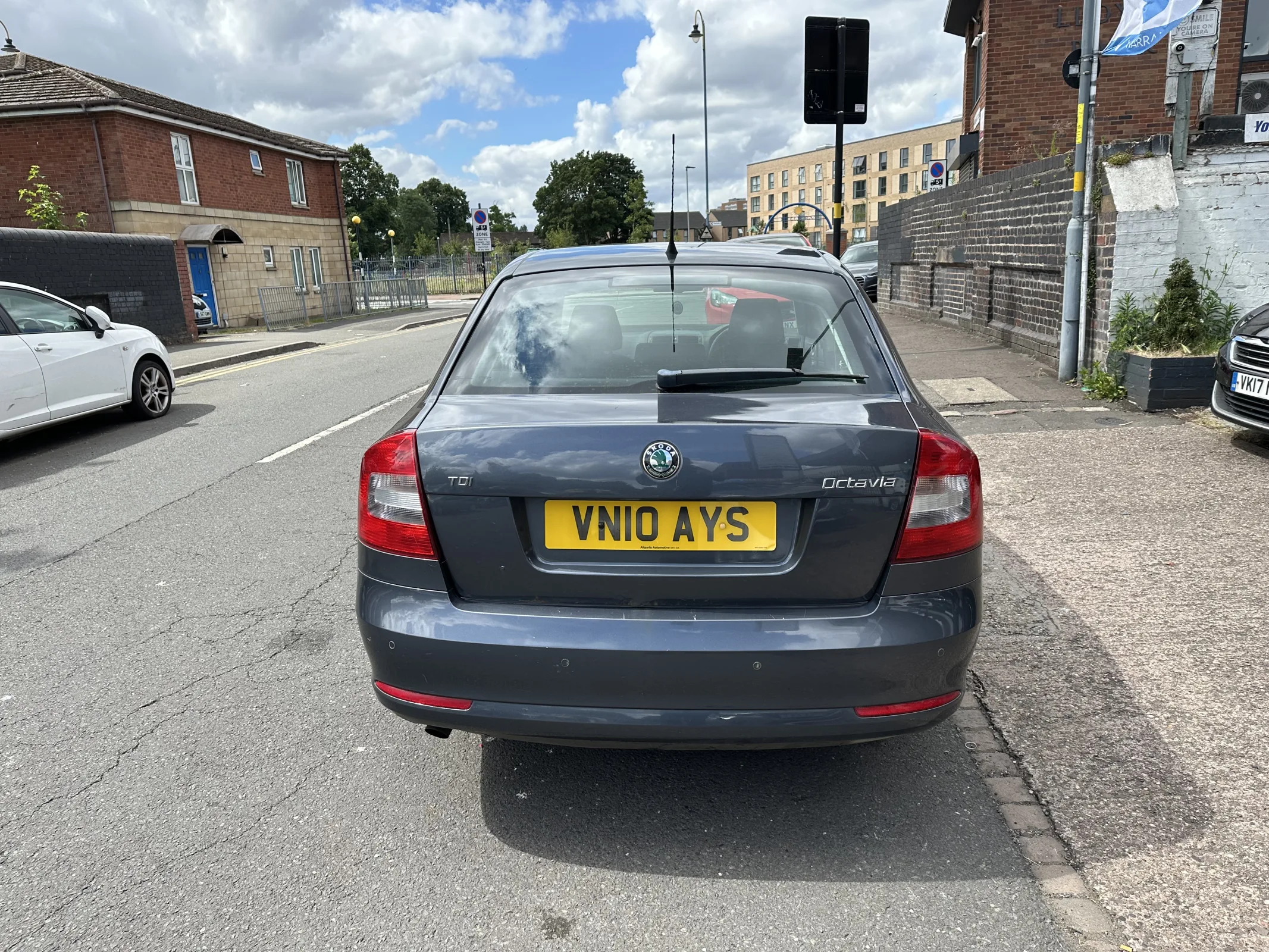 2010 Skoda Octavia 1.6 tdi — image 8