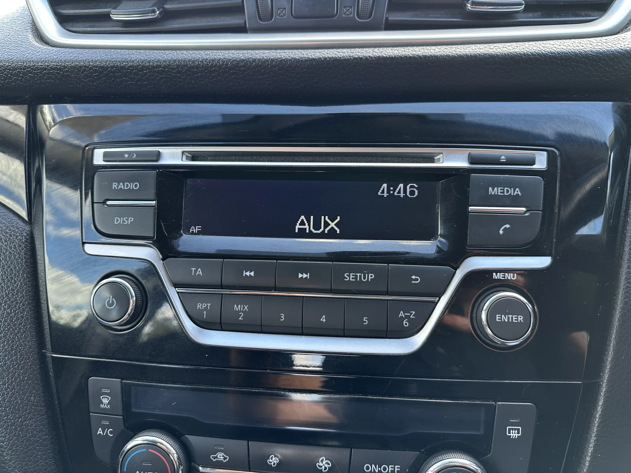 2014 Nissan Qashqai 1.5 dci Acenta — image 15