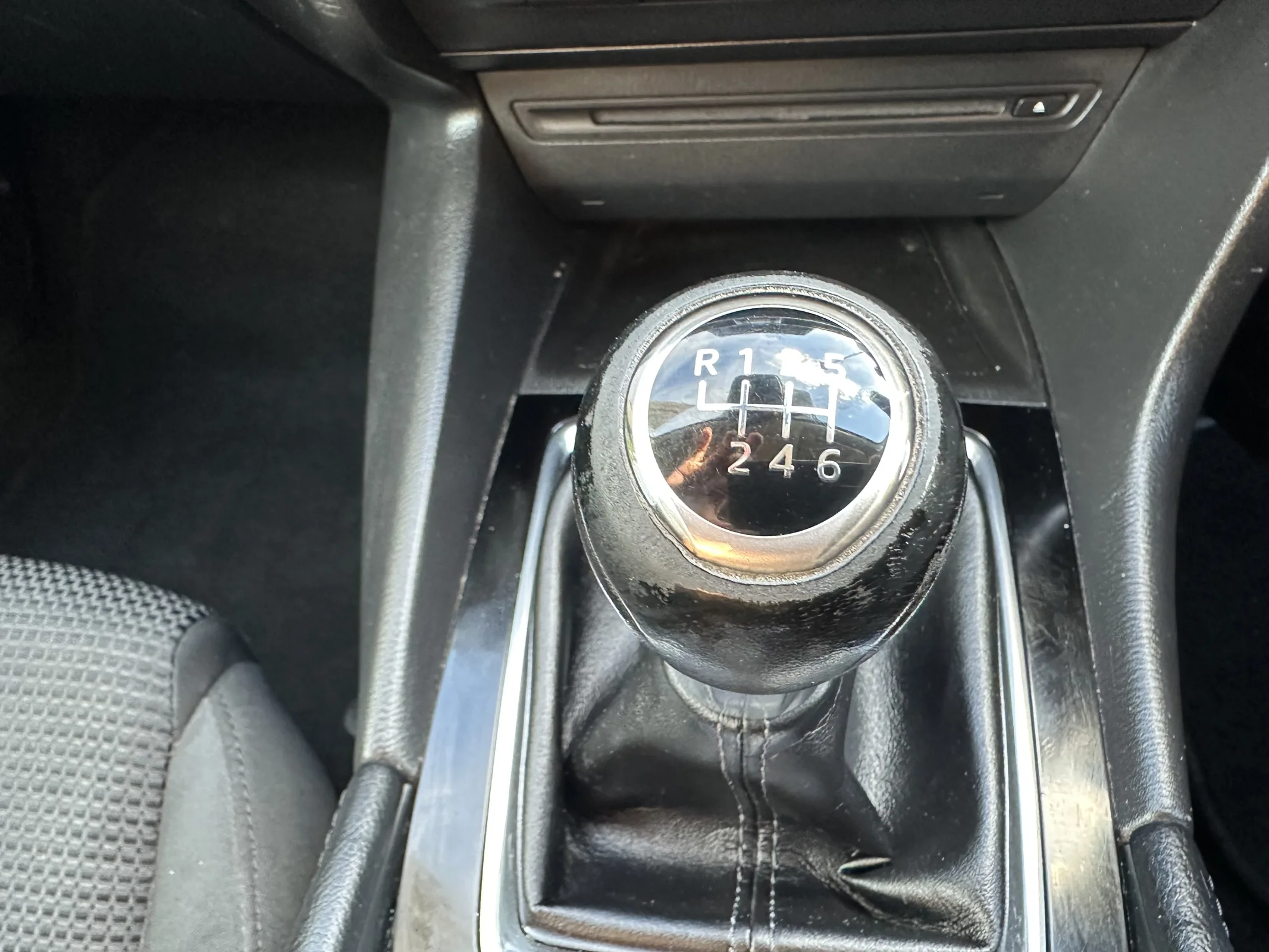 2017 Mazda3 2.2 Skyactiv-d se nav — image 29