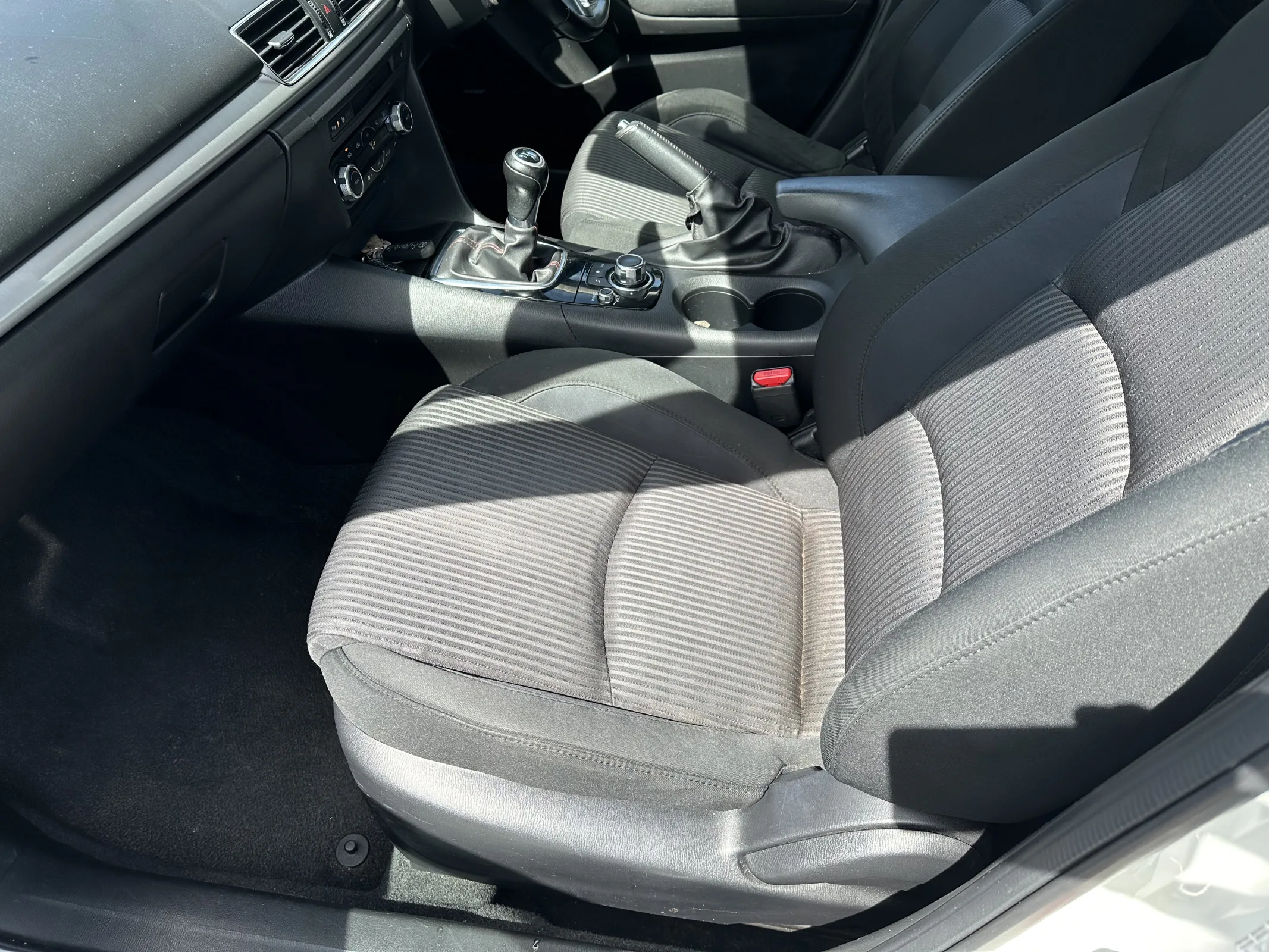 2014 Mazda 3 2.2 Skyactiv-D- Sport — image 28